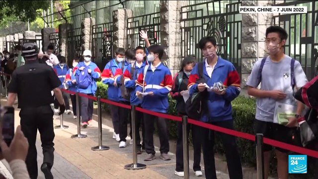 Chine : à Pékin, les jeunes passent le bac sur fond de mesures anti-Covid
