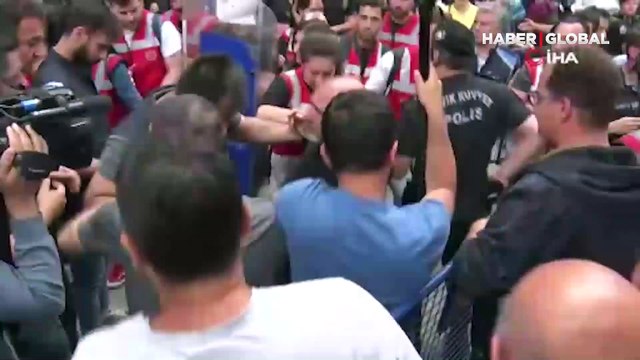 Kentsel dönüşüm gerginliği... Beyoğlu'nda ortalık karıştı!