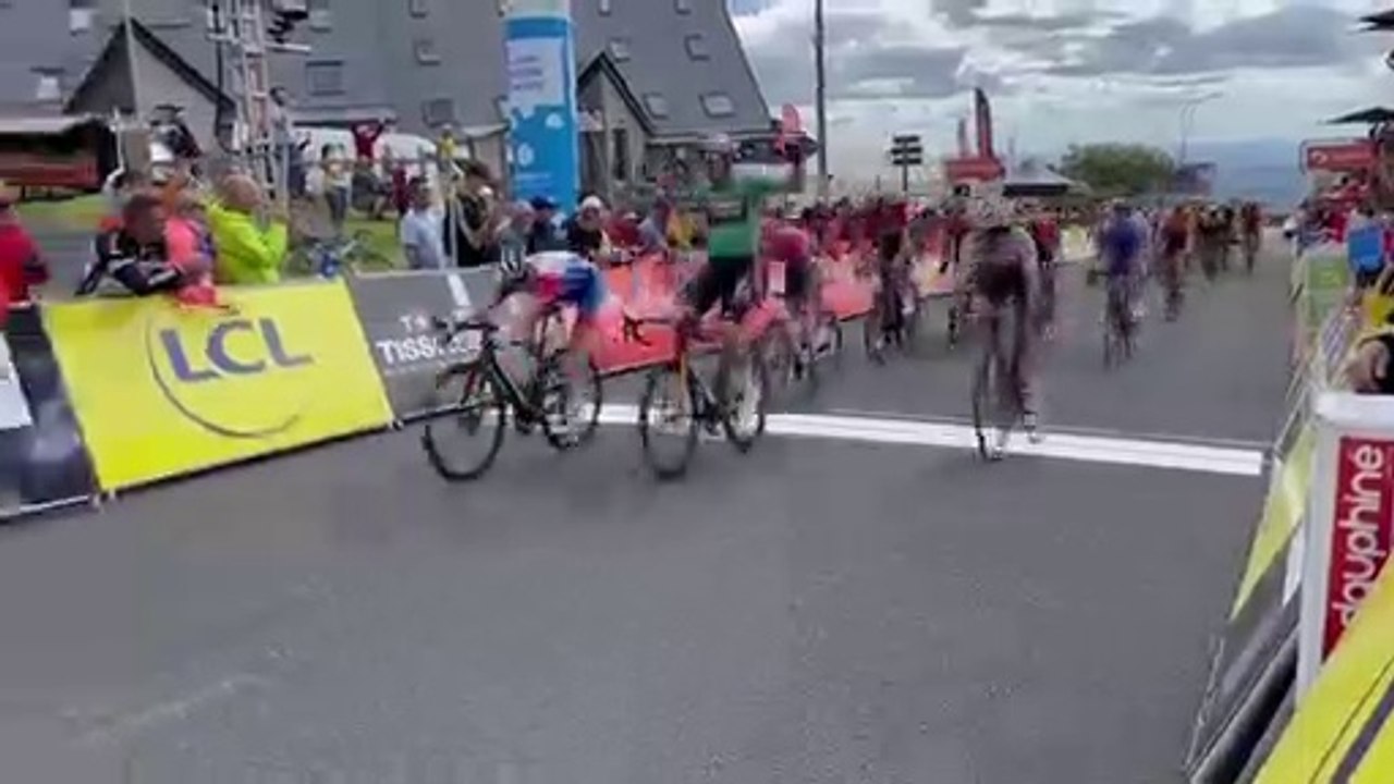 Critérium du Dauphiné 2022 - La 3e étape pour David Gaudu qui a sauté sur la ligne et au sprint Wout Van Aert !