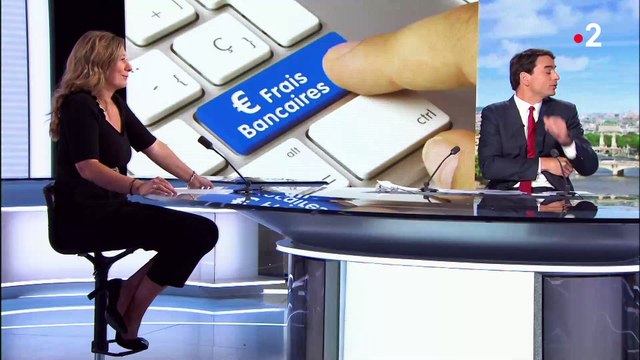 Insolite: Julian Bugier perturbé en direct dans le 13h de France 2 à cause d'un invité qui a débarqué par surprise sur le plateau