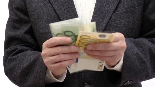 Salario minimo, accordo politico sulla direttiva europea