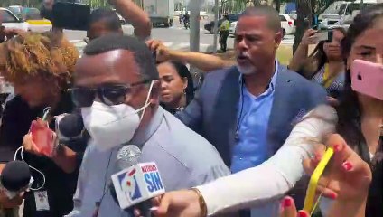 Párroco entregó a asesino de Orlando Jorge Mera sale de la Procuraduría