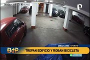 Empleando 'patita de gallo', delincuentes trepan edificio de Miraflores para robar dos bicicletas