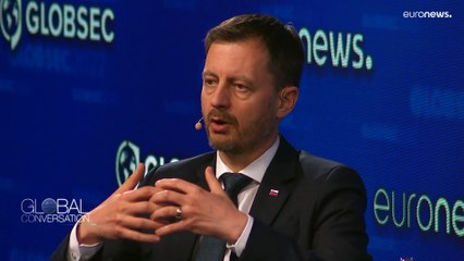 رئيس وزراء سلوفاكيا ليورونيوز: الأولوية دعم أوكرانيا بالسلاح وتصدير الحبوب من موانئها وإعادة إعمارها