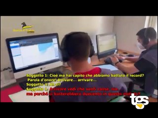 Contrabbando di sigarette tra Napoli e Palermo: 11 arresti