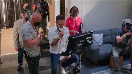 Turno de día, tráiler oficial