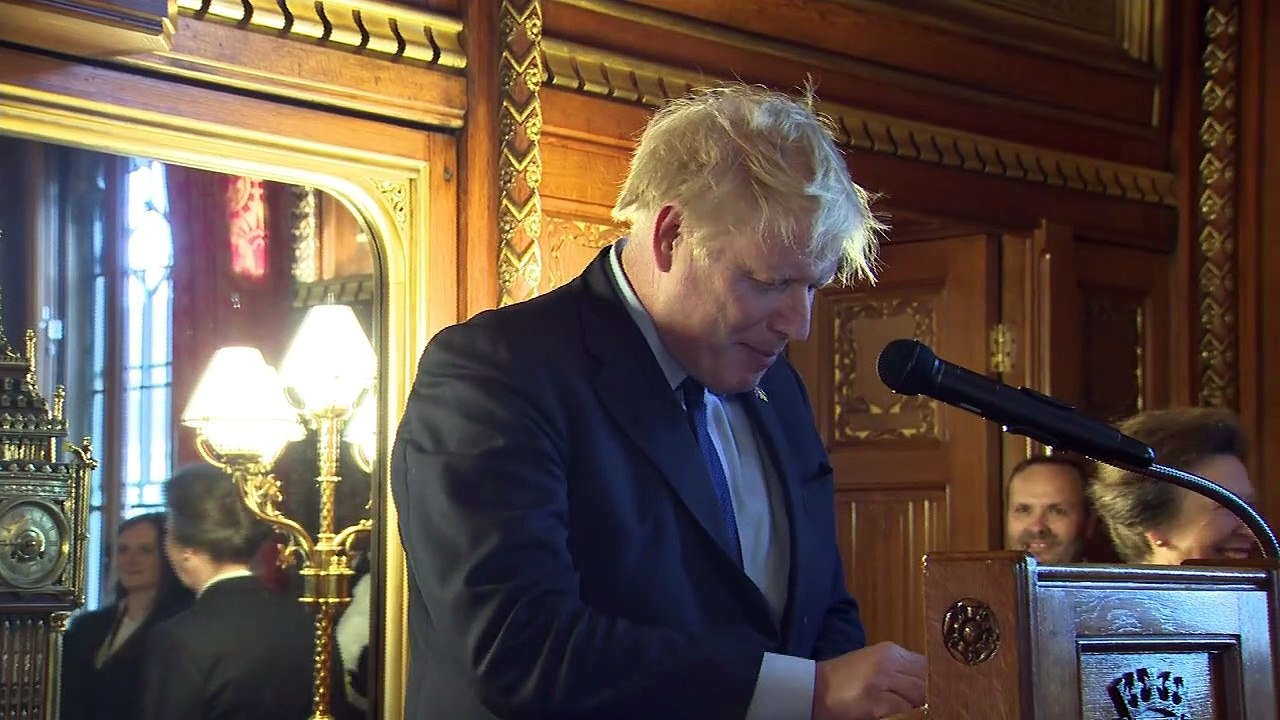 Johnson pays tribute to Falklands War veterans