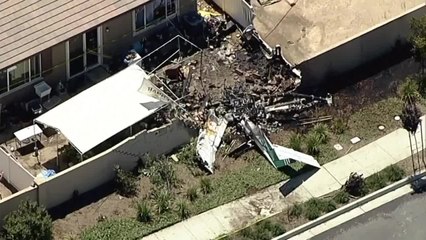 Small plane crashes in backyard of Southern California home