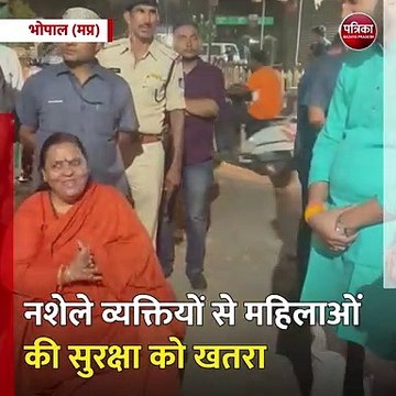 भोपाल (मप्र): शराब दुकानों के विरोध में उमा भारती का प्रदर्शन
