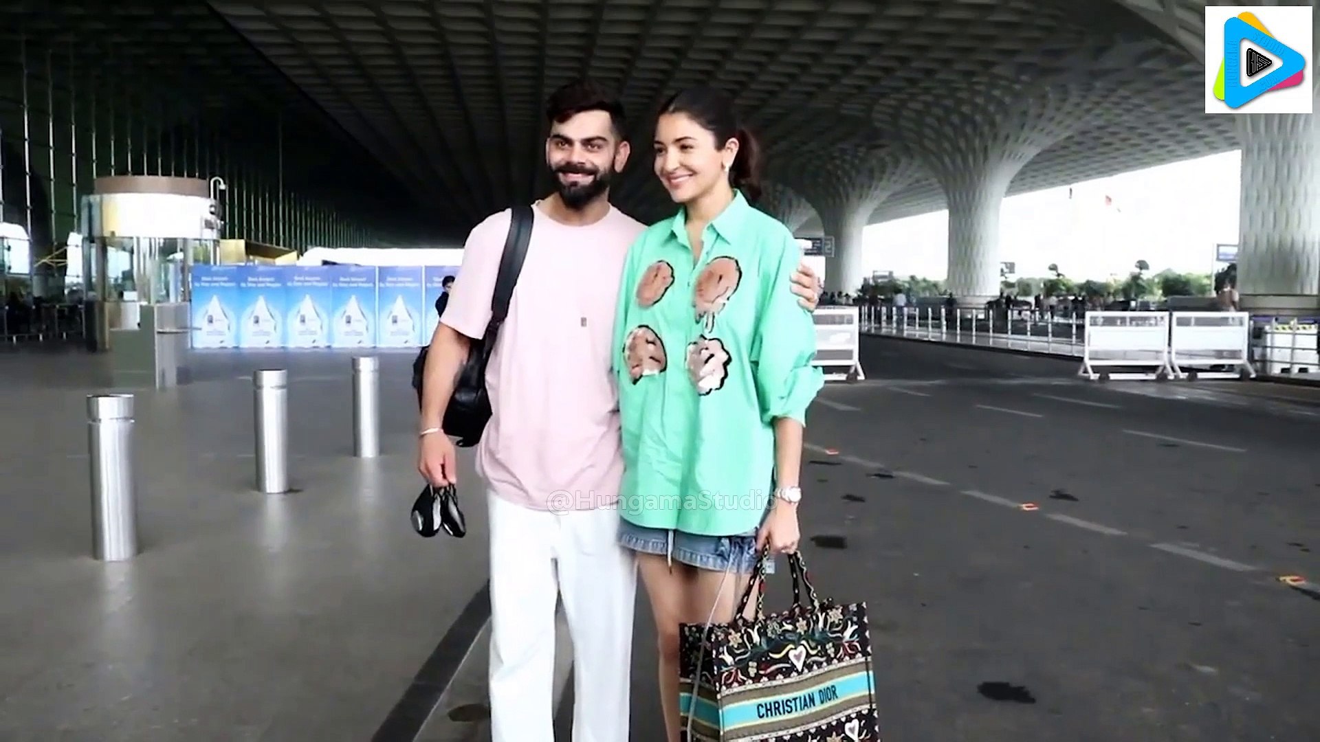 Virat Kohli Clicked With Anushka Sharma at Mumbai Airport – SEE