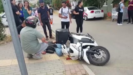 Otomobille çarpışan motokuryeye ilk müdahaleyi vatandaşlar yaptı