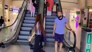 Giving Flying Kiss To Strangers On Escalator | Jatin Dhangar
