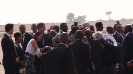 Philippe et Mathilde accueillis avec les honneurs à Kinshasa