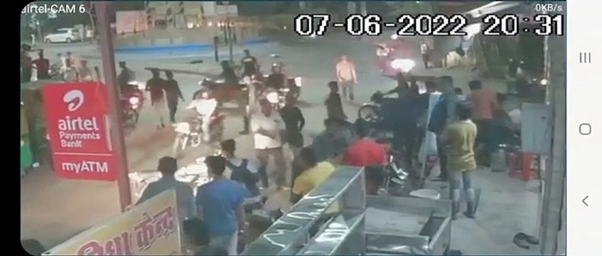 Sursagar Fight CCTV Footage: सूरसागर में युवकों के बीच हुए झगड़े के बाद स्थिति हुई सामान्य, झगड़े का देखें सीसीटीवी फुटेज Video