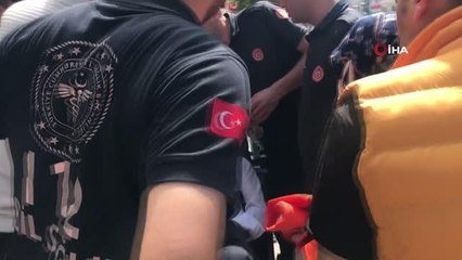 Benzini önce içti ardından üzerine dökerek kendini yakmaya kalkıştı