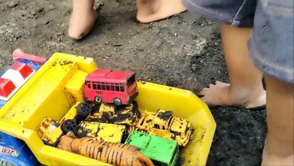 Mencari Mainan mobil mobilan exavator mainan truk mainan hewan hewan