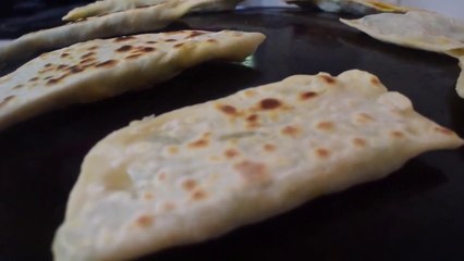 ISPANAKLI PEYNİRLİ SAC BÖREĞİ  BÖREK
