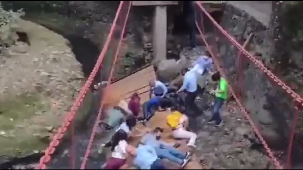 Mexique : une passerelle suspendue craque sous le poids des visiteurs, au moins 25 blessés