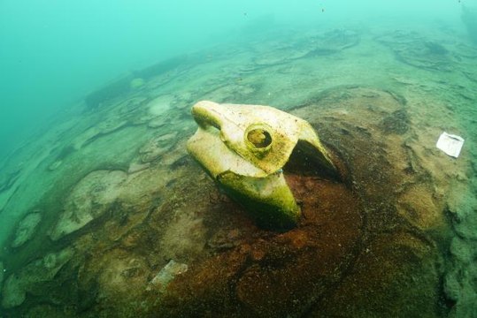Sualtı Görüntü Yönetmeni Ceylan, Van Gölü'ndeki kirliliği görüntüledi