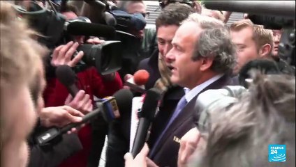 Accusés d'avoir escroqué la Fifa, Platini et Blatter comparaissent en Suisse