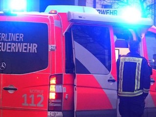 Großeinsatz in Berlin: Auto fährt in eine Menschenmenge