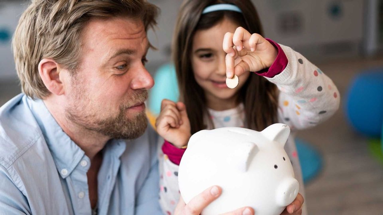 Kindergeld: Warum Eltern im Juni geduldig sein müssen!