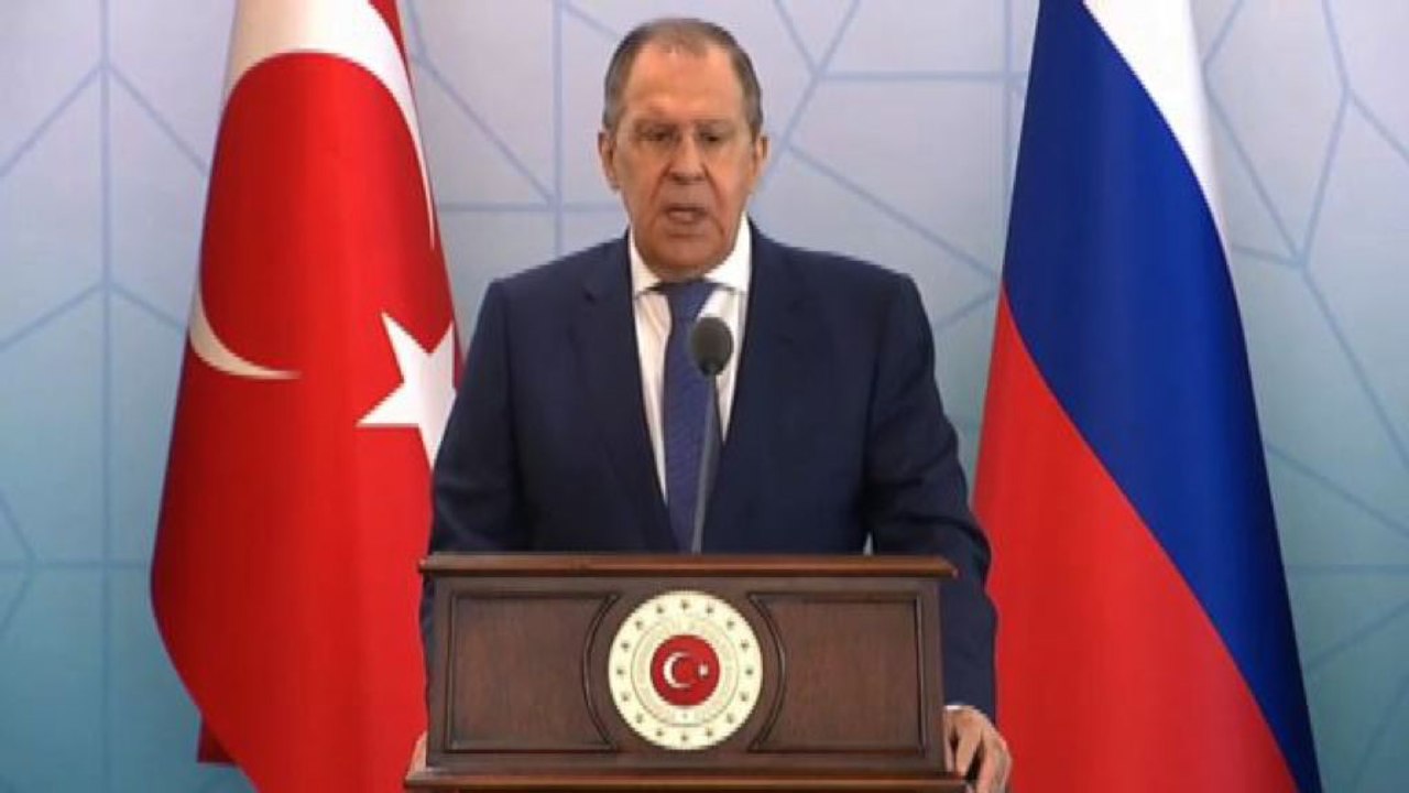 Lavrov: pronti a fare uscire in sicurezza le navi con il grano