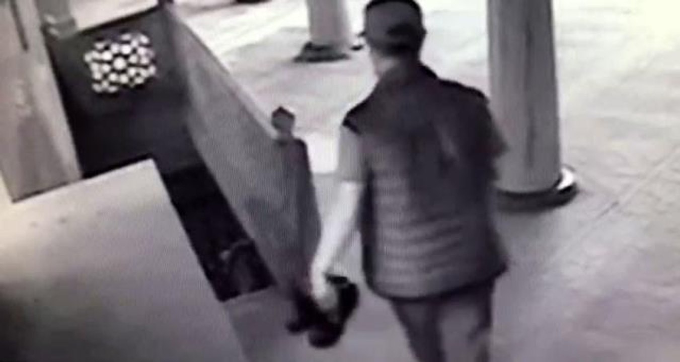 Camide yaşanan ayakkabı hırsızlığı kamerada