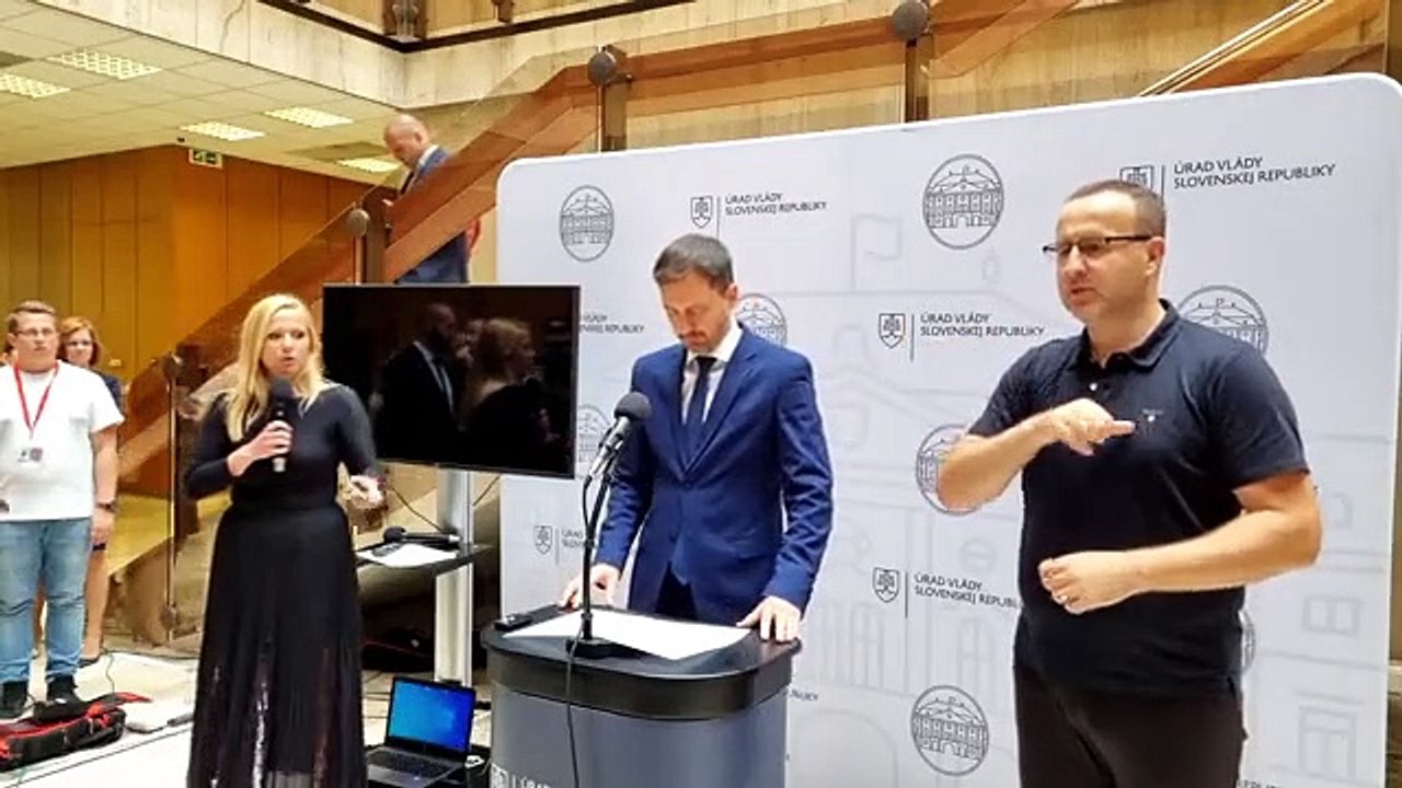 ZÁZNAM: Premiér vyzval poslancov, aby nepodporili lacné divadlo pri odvolávaní R. Sulíka