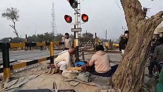 Pak Business Express Train Passing Green Twon Lahore