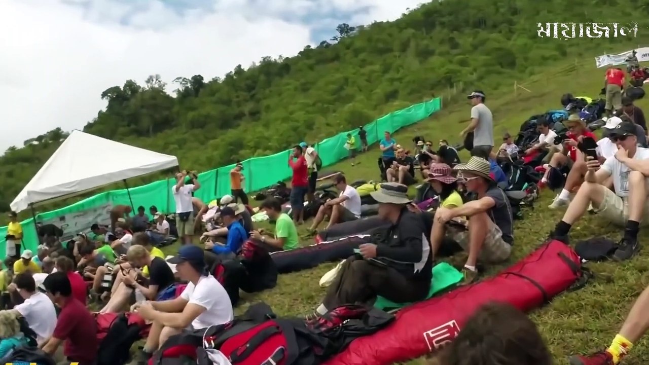 অলৌকিক ঘটনা ! ঝড় মেয়েটিকে ৩০০০০ ফিট উপরে টেনে নিয়ে যায় কিন্তু তারপর যা ঘটে বিশ্ব...