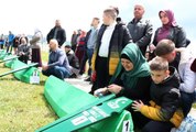 Bosna Hersek'teki savaşta 29 yıl önce öldürülen 5 kurban bugün toprağa verildi