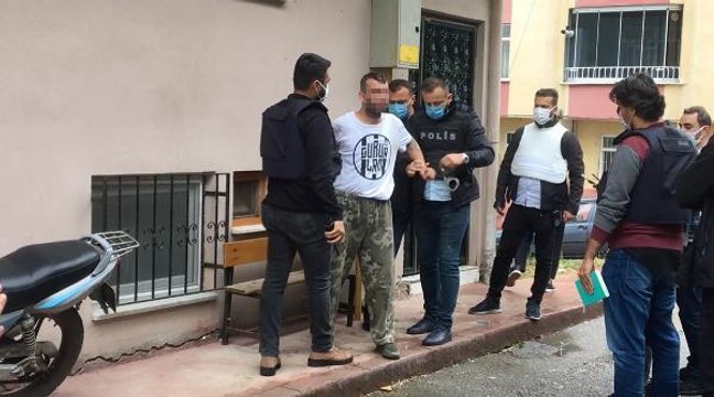 Son dakika haberi | KOMŞUSUYLA TARTIŞIP, RASTGELE ATEŞ AÇTI; YOLDAN GEÇEN 3 KADIN YARALI