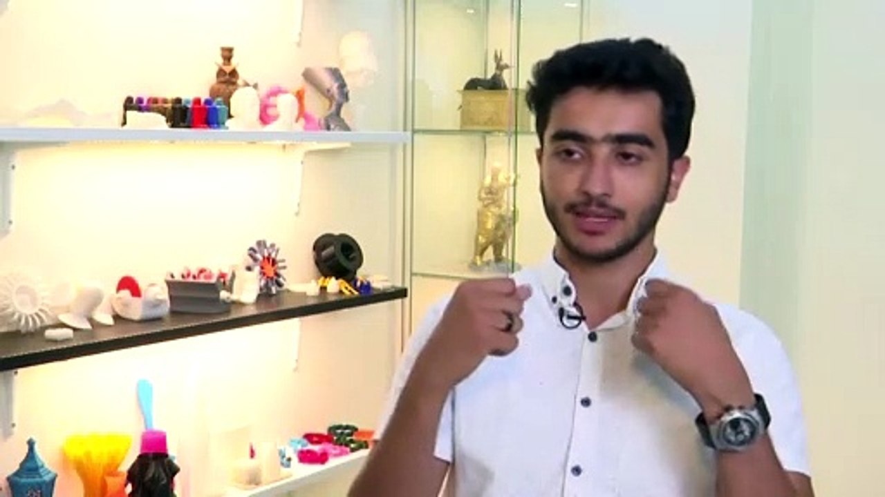 These glasses translate speech into sign language video Dailymotion