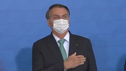 Bolsonaro afirma que, si depende de su Gobierno "habrá Copa América"