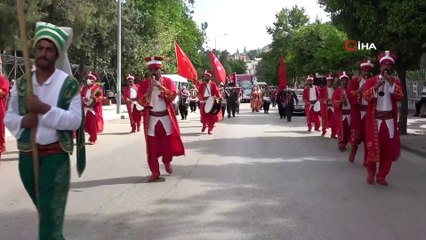 Kozan’da hürriyet kızı ve atlı birliklerle 101.yıl kurtuluş coşkusu