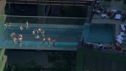 Nadar, volando a 30 metros de altura