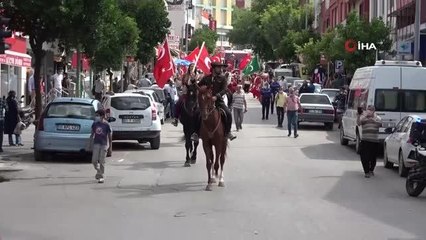 Kozan'da hürriyet kızı ve atlı birliklerle 101.yıl kurtuluş coşkusu