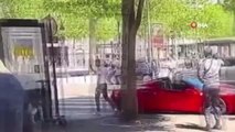 Paris'te, aracını kalabalığın üzerine sürdü: 1 yaralı