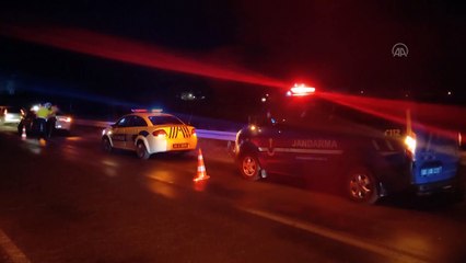 AYDIN - Otomobil ile traktör çarpıştı: 3 yaralı