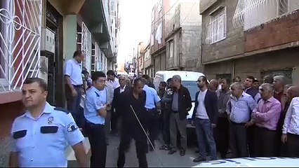 2 çocuk babası kendisini tavana asarak intihar etti