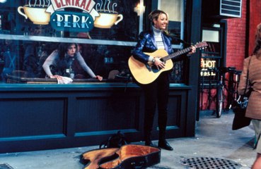 Lady Gaga shares synergy with Lisa Kudrow