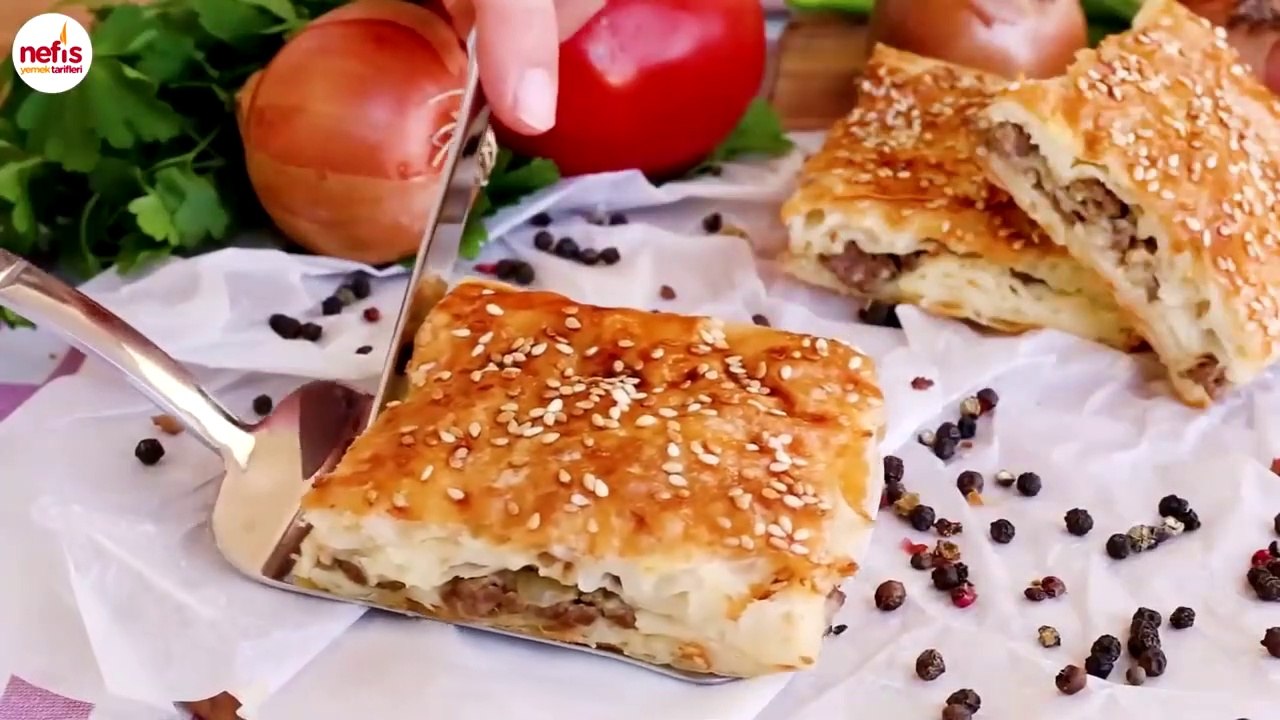 HAZIR YUFKA İLE KIYMALI BÖREK _ NASIL YAPILIR _