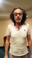 Yeni Müslüman olan adam Fatiha'yı ağlayarak okuyor!