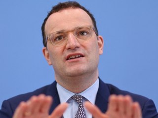 Descargar video: Droht eine vierte Corona-Welle? Jens Spahn bereitet sich darauf vor