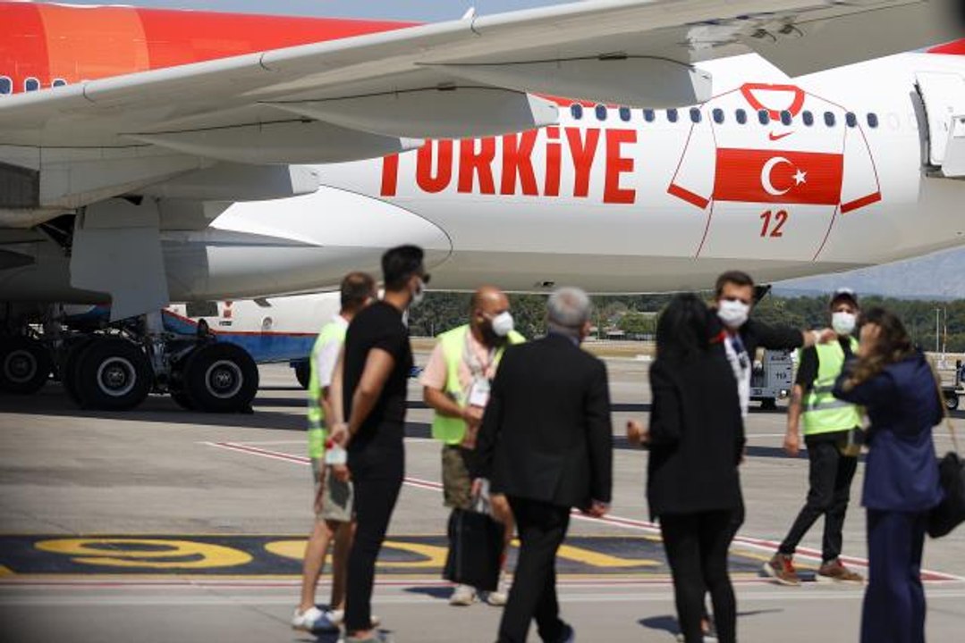 A Milli Takım, Avrupa Şampiyonası öncesi son hazırlık maçı için Almanya'ya gitti