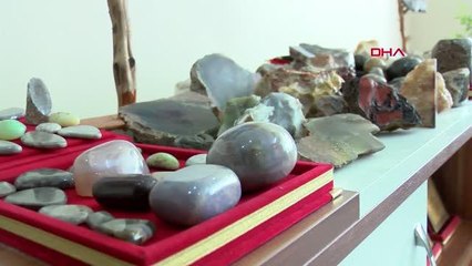 1 YILDA TOPLADIĞI 10 BİN ADET TAŞLA KOLEKSİYON YAPTI