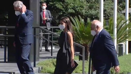 El vestido de la reina con mensaje