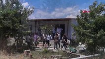 MUĞLA MARMARİS'TE EVİ YANAN AİLELEYE AK PARTİLİLER'DEN YARDIM ELİ