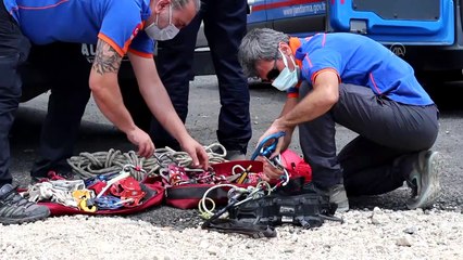 ANTALYA - Fotoğraf çekmek için gittiği dağlık bölgede kaybolan kişiyi arama çalışmaları sürüyor
